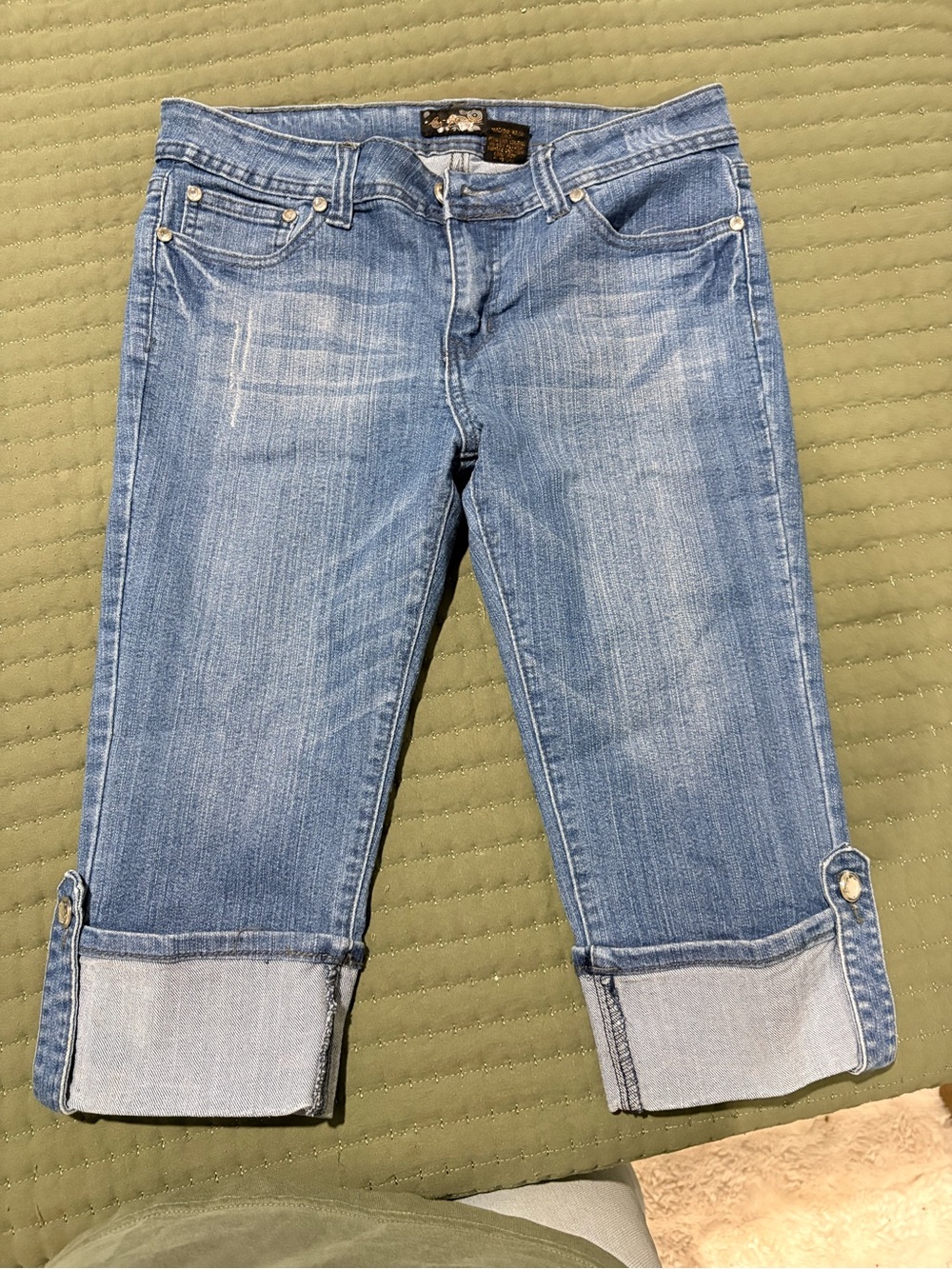 Women's Light Blue Cropped Roll-Cuff Jeans